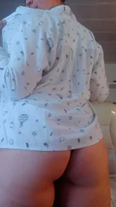 kyliie_ Fiery Temptation: Colombian Sensation in Red ❤️‍🔥 Gambar 4