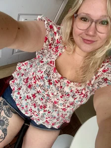 PiggyRose kullanıcısının Piggy Rose 🐷🌹 albümü -  2 fotoğraf