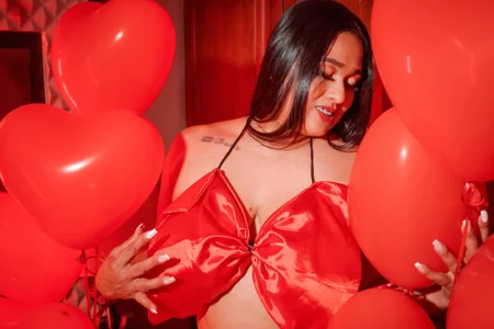 MilfVictoria kullanıcısının Valentine's Day albümü -  2 fotoğraf