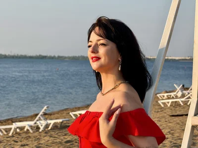 💋 Catch Me in Red