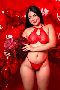 aliscollins_ Red to calm your craving😈😍🥰 Pic 3