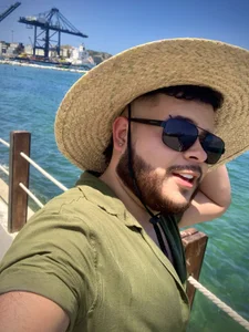 RoyBaker_ This is ROY Foto 4