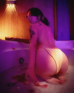 Feeling very excited while we are wet od AnnieAndLeandro  9 snímek