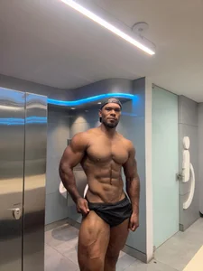 Tyler_Waka01 Me Pic 4