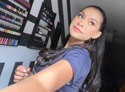 CurlyDani Public Pic 2