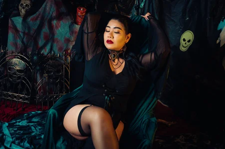 Amanda_Ferrer_ HAPPY HALLOWEEN 2026 🎃 Pic 6