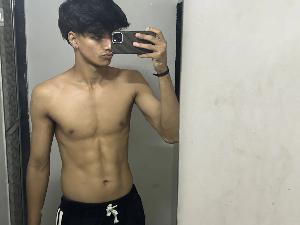 Foto em tendência de adihaveabigdick 703