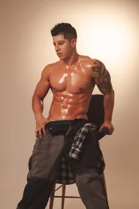 Lukas_Green Public Pic 2