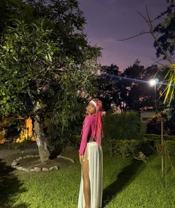 brit_davis Public зображення 4