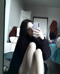 ChasidySynan Public  2টি ছবি