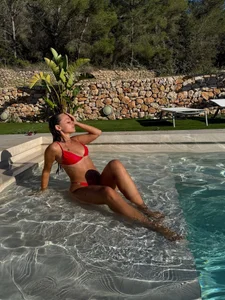 KayleeBella kullanıcısının More of meee😍 albümü -  8 fotoğraf