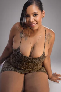 ebony_priincess kullanıcısının one priincess horny albümü -  2 fotoğraf