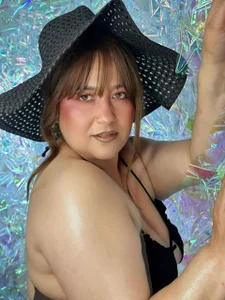 lindsay_taylorjoy SEXY MATURE TROPICAL ✨ Pic 2