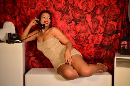 TiffanyWalk Public Pic 3