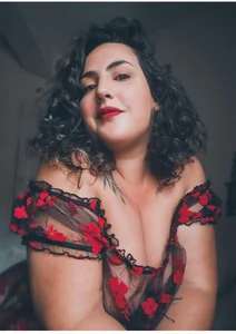 Public de Salomee_bbw  2 photos