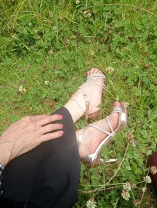 LeanaMaturee Come join me, darling… just you and me, all natural… would you like that? 😏✨ Pic