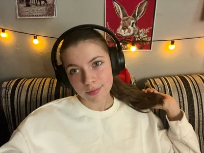 CutieAnny I'm with a tail ^_^ Foto 2