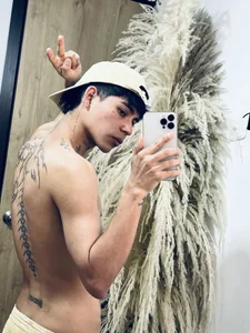 lukasstrong_ 🔥 Pic