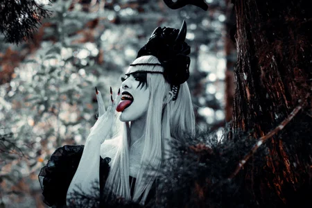 AmmyScott The dark forest 🎃 Pic 5