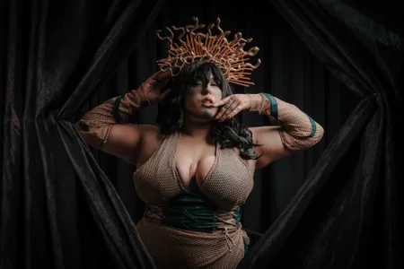 Karmilla_Rosse Halloween Karmilla Medusa🐍 Pic 9