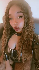 Charlotte__Brown_ NEW LOOK Pic