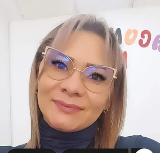 Public od Celena_Marquez_  4 snímek