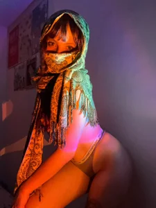 Velvet_Dreamss The look speaks, what do you think mine says? Pic 2