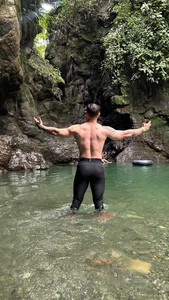 Drake de Drake_Cole  4 Imagens