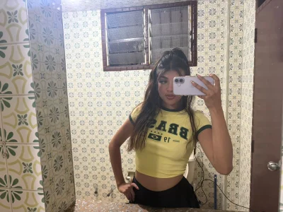 naughty cheerleader de AmyFender  7 photos