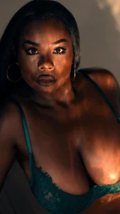 huge_boobs_ebony_ To finish on my tits Pic 2