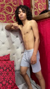 straightpein Public Foto 4