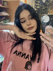 holly_mollyy_'s XXX Nude Photo 5