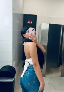 AishaNoor Public зображення 6