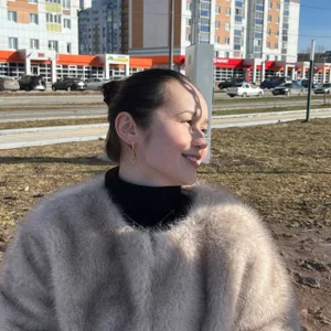 KaraParsons Public Poză 4