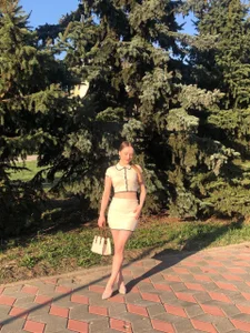 QuennaCoote Not trying to be perfect… just soft and real 📸🌸 Pic