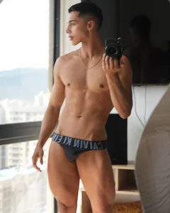 😄 od Troye_Williams  7 snímek