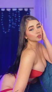 In my sofa🤤🔥 de LylaLee111  2 photos