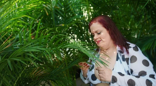 vanessa_moka An afternoon at the pool🤍 Bilde 9