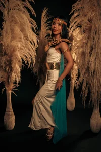 naia_cox A very sensual Cleopatra Foto 3