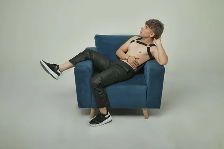 TaylerWhite DO U LIKE MI HARNESS? Hình 2