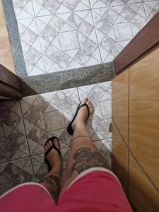 Feet od Queen_Domme_de_paus  7 snímek