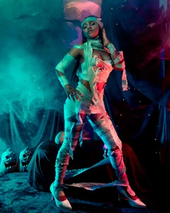 amy_miller1 Trick or treat 🔥 Pic 3