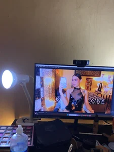 AsianLuna Public Foto 5