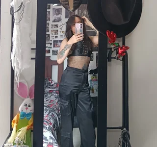 EvangelineJoness At home in my room 😈❤️‍🔥🤘🔥 slika 4