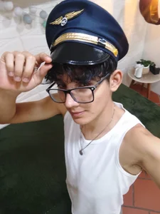 Welcome to Timi Airlines. Why aren't you on my stream? de tim_cooper  5 Imagens