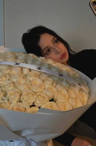 AlisaHeadshot Public Billede