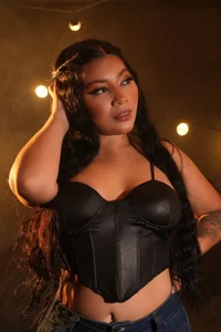 Sophia_Brunett I don't show everything ... just enough for you to want more! Pic 3