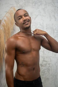 Mike 2025 de Itsmikenoir  6 Imagens