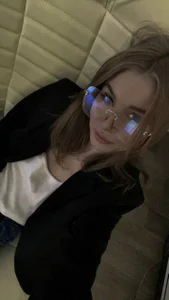 Zdjęcia katrin_james your secretary🔥: 