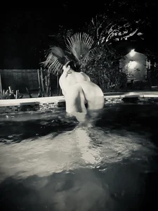 Public od YourAvgNeighbors  2 snímek